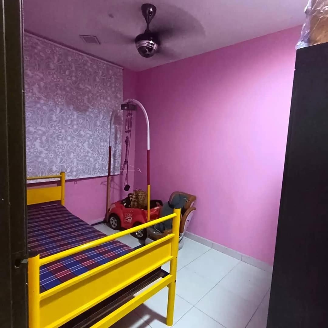 Ebnur Homestay Arau Exterior photo